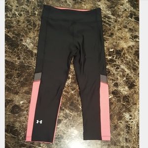 Under Armour Compression Workout Capri Pants